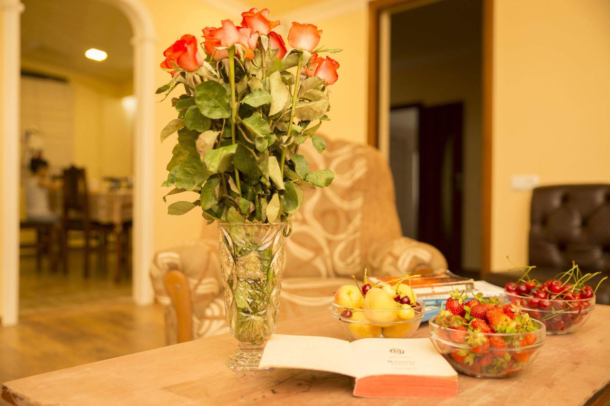 Your Hostel Erivan Dış mekan fotoğraf