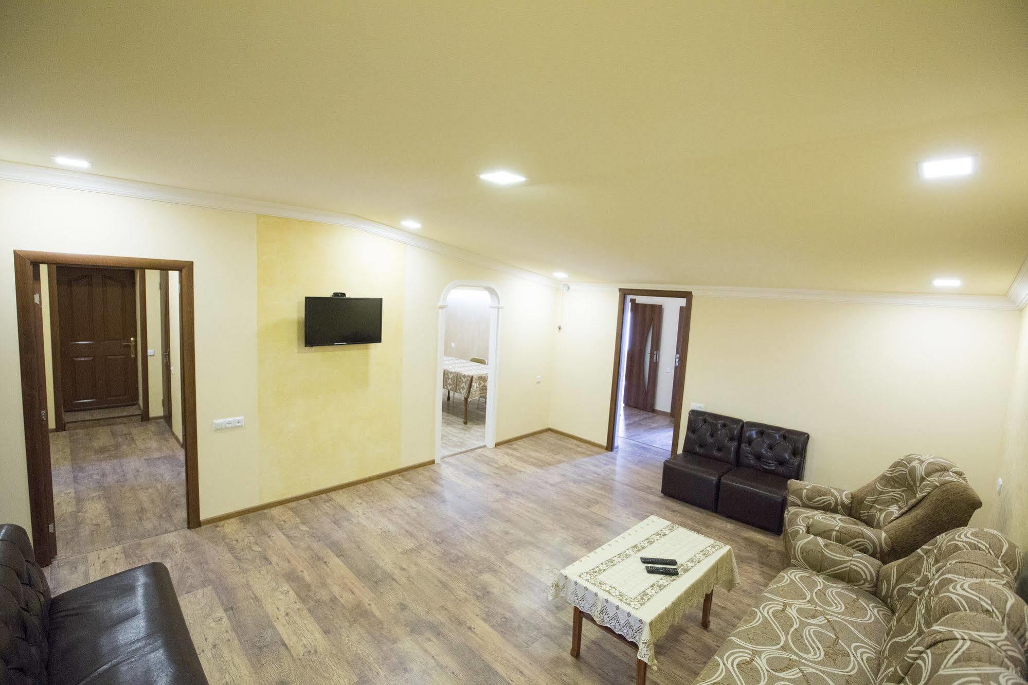 Your Hostel Erivan Dış mekan fotoğraf