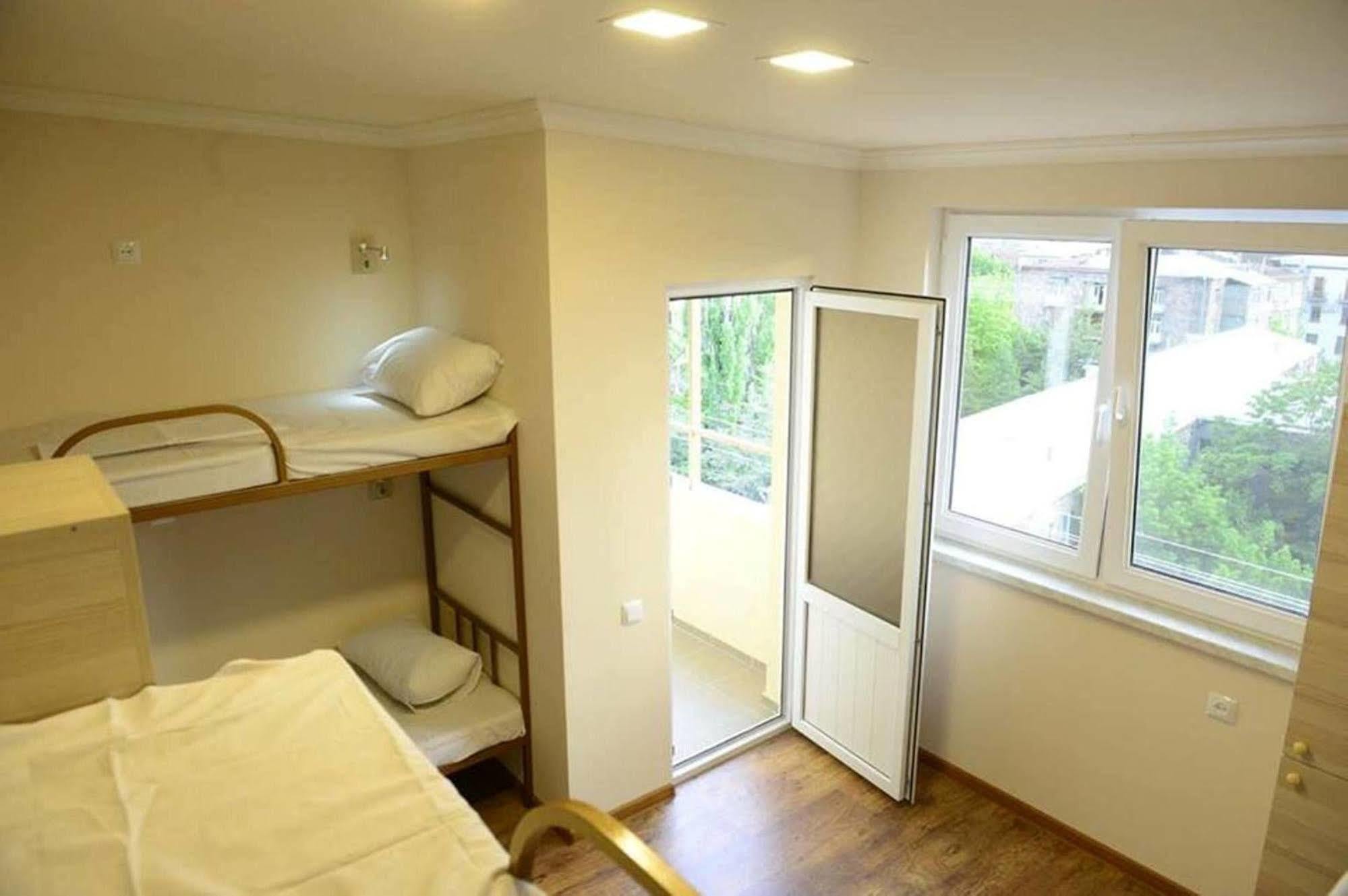 Your Hostel Erivan Dış mekan fotoğraf